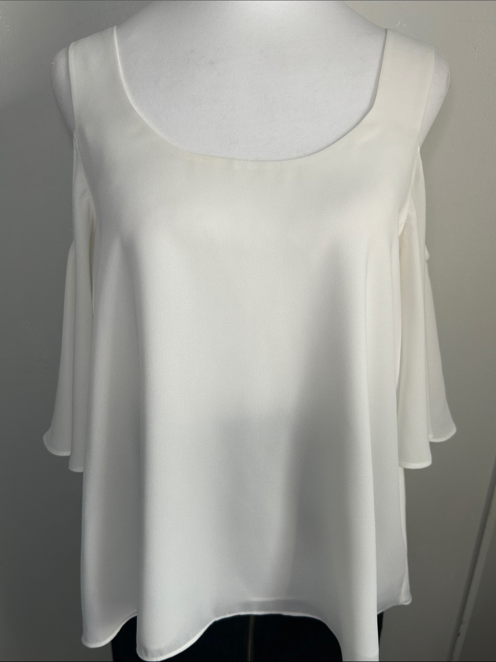 Chelsea28 Feminine Solid White Short Sleeve Cold-Shoulder Flowy Blouse - Picture 2 of 8
